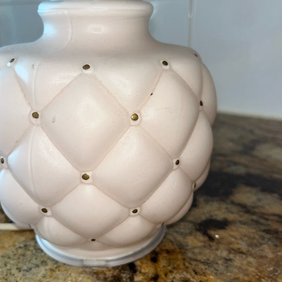Vintage MCM Pink Custard Glass Pineapple Vanity lamp - Picture 6 of 12